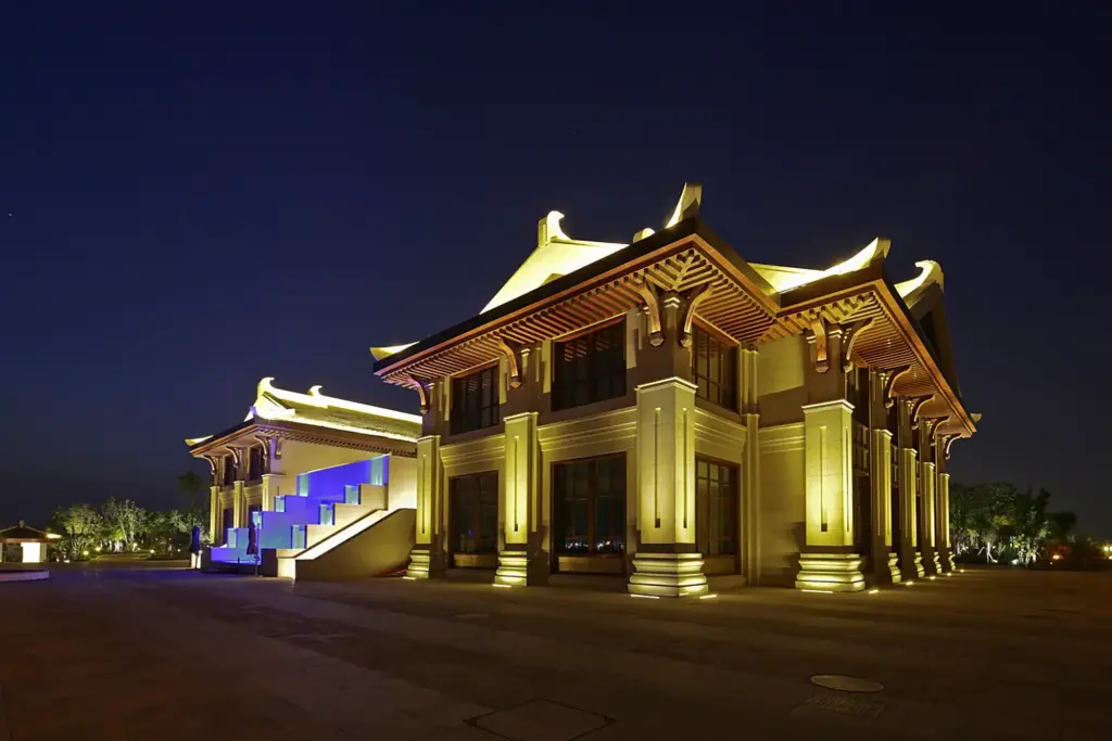 Creating Iconic Hotel Exteriors with Strategic Linear Light Design-5-Tuanbo Photosynthetic Valley Spa Hotel