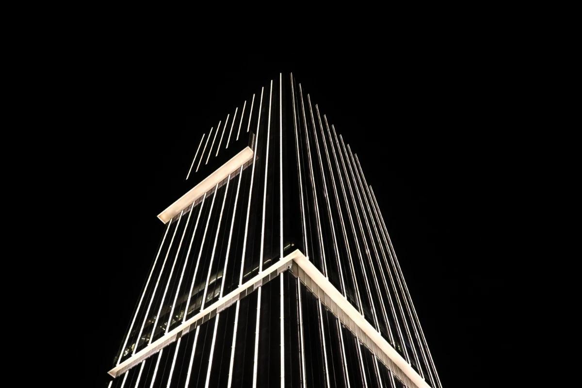 Municipal building facade lighting with LED linear lights