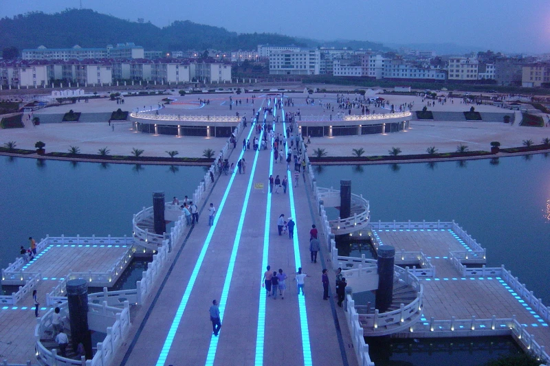Outdoor lighting for transit edges and public waiting areas