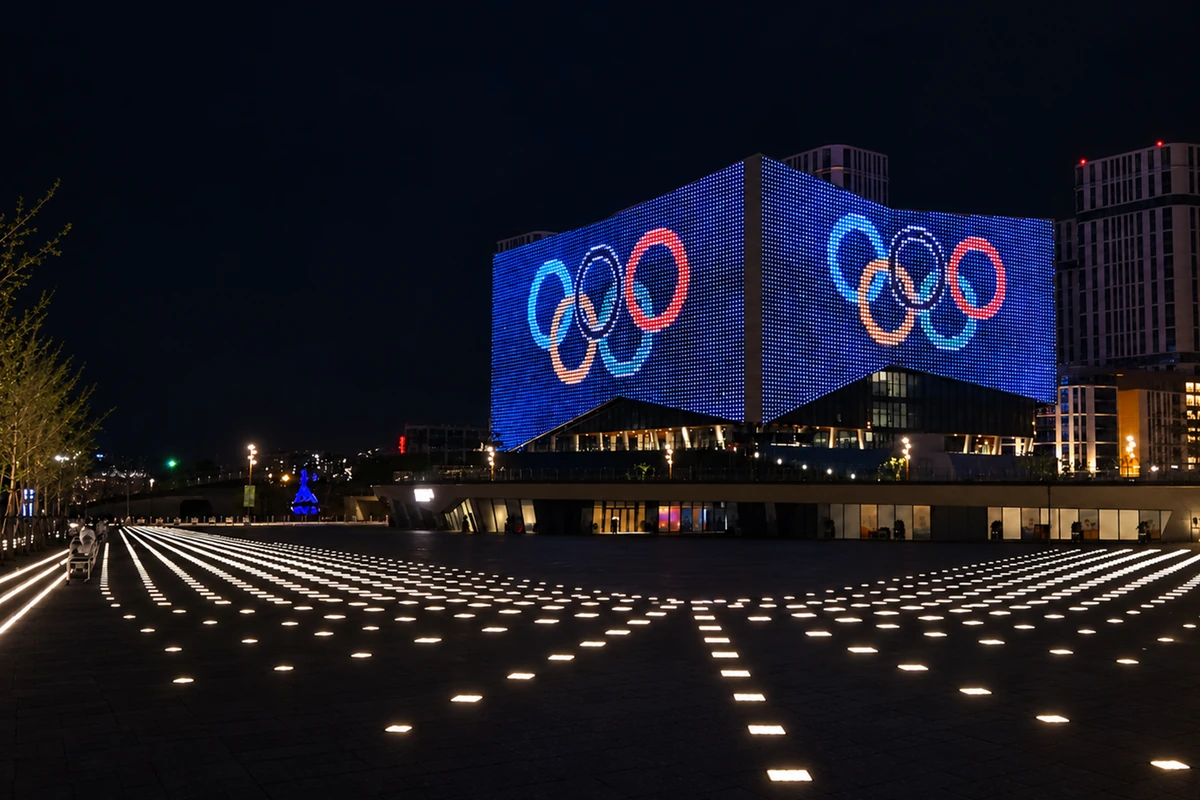 Municipal building facade lighting with LED linear lights