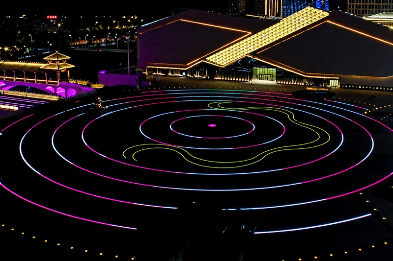 Commercial hardscape lighting with luminous paving stone